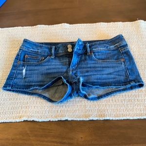American eagle size 6 jean shorts